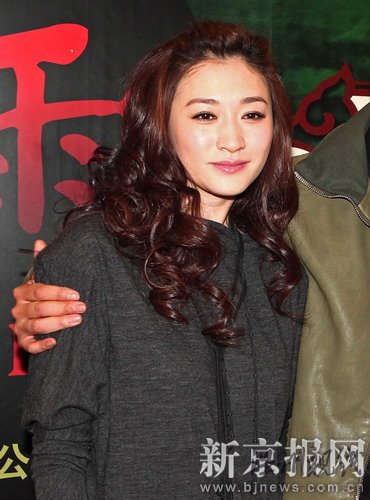 李小冉醫(yī)院陪護(hù)鄢頗傳聞其前男友介入此事