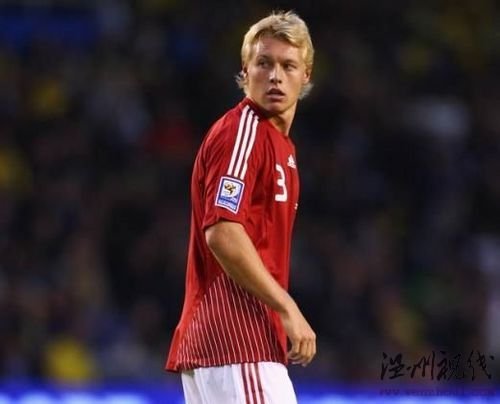英媒盤點世界杯10大后衛 兩新人皮克克亞爾上榜