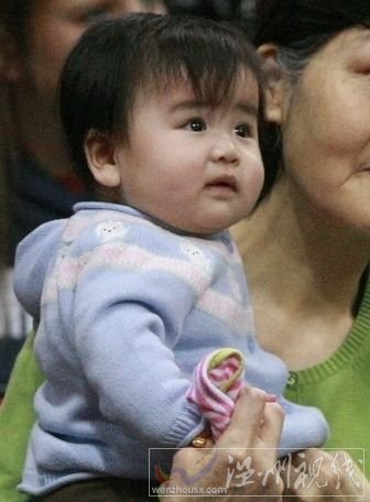 本賽季常規(guī)賽，姚明女兒現(xiàn)身豐田中心