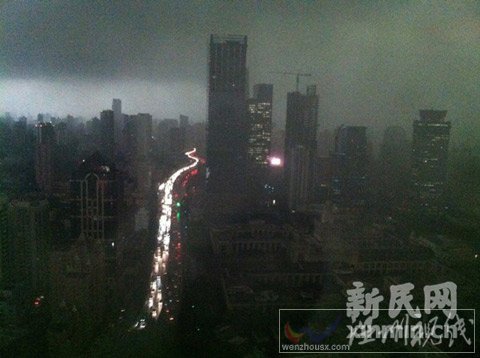 申城今日雷電大風暴雨接連登場 出行需注意安全