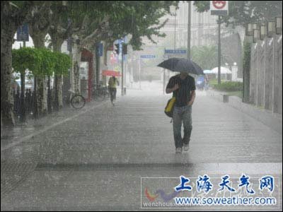 上海雷電暴雨大風齊登場 天氣多變需加強防范