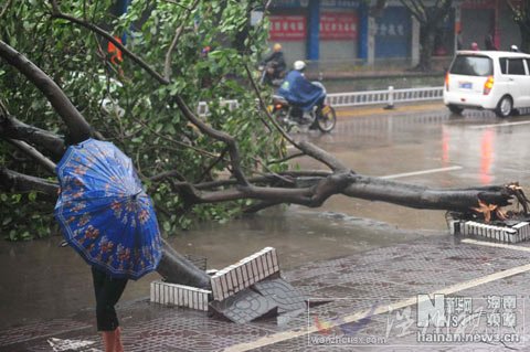 “納沙”逼近海南 中小學停課航班取消