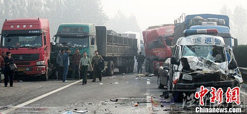 連霍高速交通事故現場