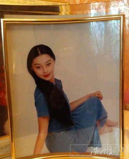 范冰冰微博曬13歲廣告照 貼父母舊照獲贊基因好