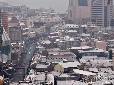 青島喜迎龍年新春后首場降雪