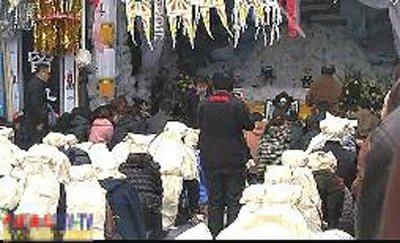 醫院集體下跪續：醫院有過失 停業整頓協議無效