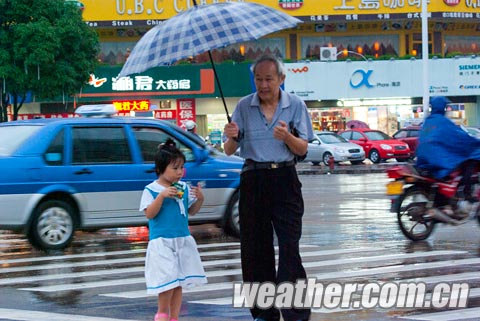 昨天“韋森特”使廣西經歷風雨 未來四天還將持續