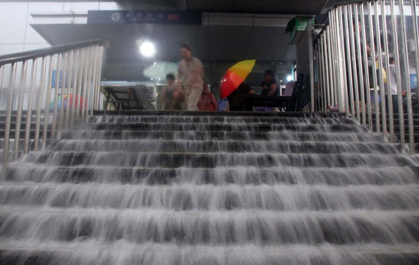 北京最強(qiáng)暴雨10人遇難