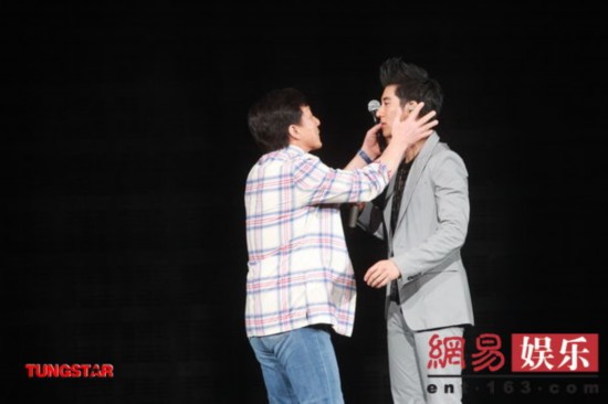 王力宏紅磡演唱會成龍助陣