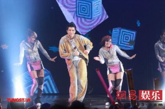 王力宏紅磡演唱會成龍助陣