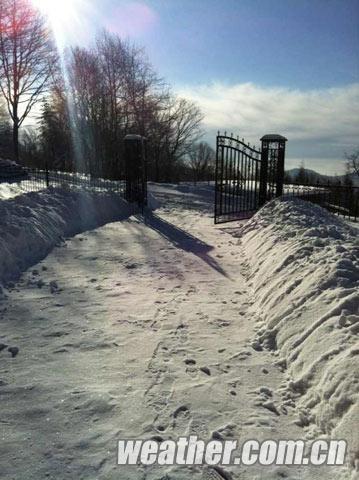 吉林省白山市連日降雪 山路雪深80厘米（組圖）