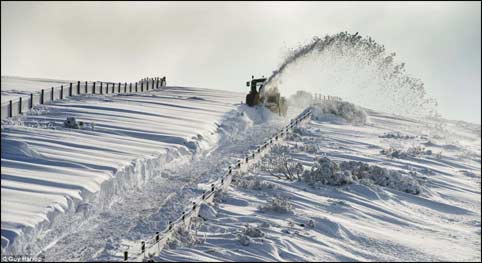 英國25日再迎大雪 惡劣天氣已造成10人死亡