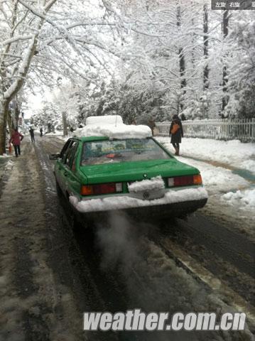 安徽18日有暴雪局地伴雷電 積雪給交通帶來了很大壓力