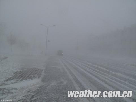 內(nèi)蒙古受強(qiáng)冷空氣影響 暴雪寒潮大風(fēng)沙塵暴一起襲來(lái)