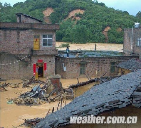 廣西玉林降特大暴雨 導致局地塌方和房屋被淹