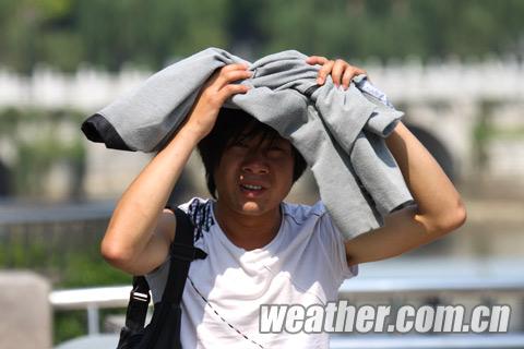 貴州茅臺鎮23日最高溫達40.2℃ 暴雨將至緩高溫