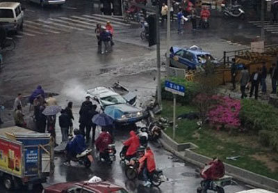 寶山路慘烈車禍現場圖片