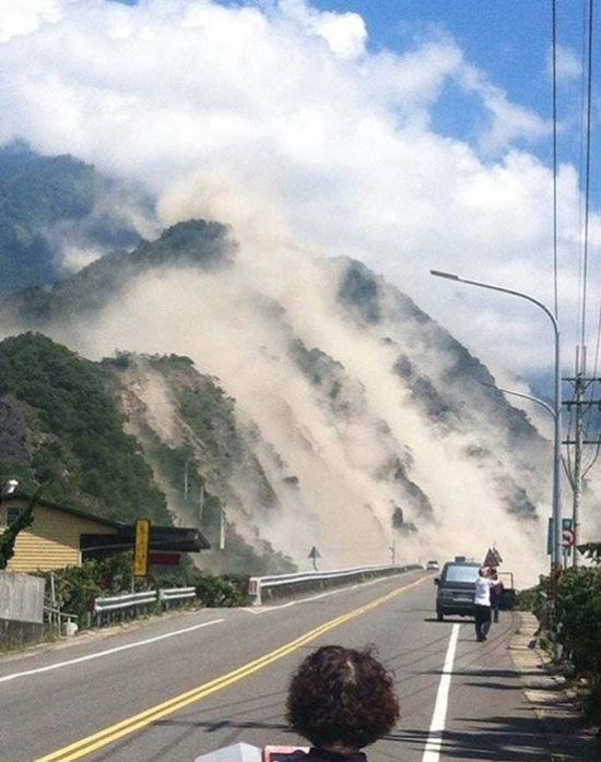臺(tái)灣南投6.7級(jí)地震