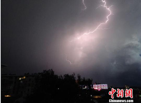 甘肅定西連續5天遭冰雹雷雨大風襲擊
