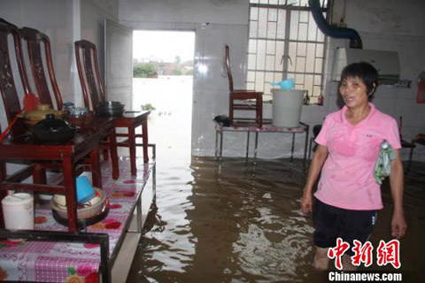 廣東暴雨 五華發(fā)生洪災(zāi)、山體滑坡多個村莊被淹致4人死亡
