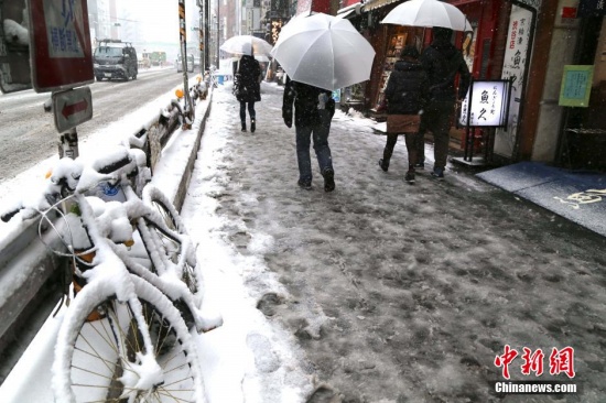 強降雪襲擊日本