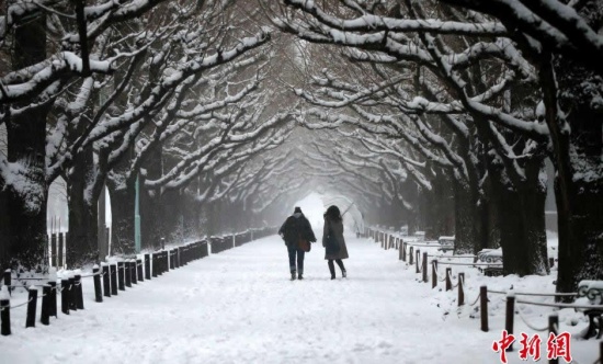 強降雪襲擊日本