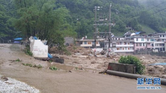 云南福貢暴雨山洪爆發(fā)