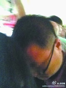 女孩踹猥瑣男