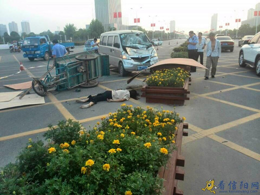 信陽(yáng)市區(qū)車禍
