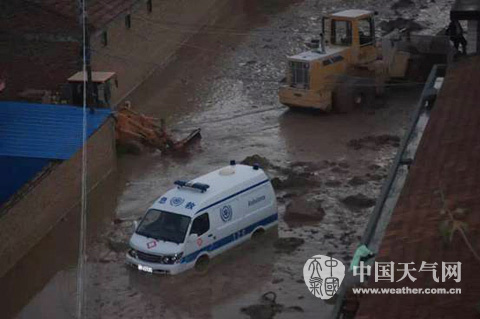 環(huán)縣街道出現(xiàn)嚴(yán)重積水