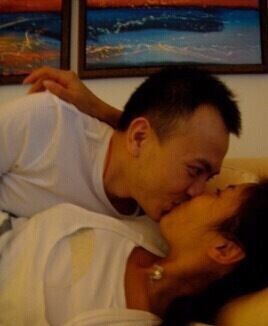 劉濤激吻照