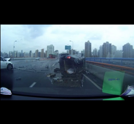南浦大橋車禍視頻截圖