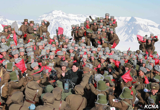 金正恩登上白頭山
