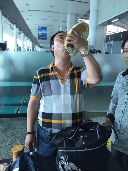 攜壯陽酒被拒登機
