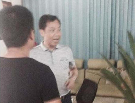 文聯主席怒砸電腦