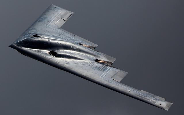 B-2隱形轟炸機
