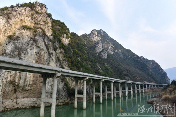 最美的水上公路在興山縣