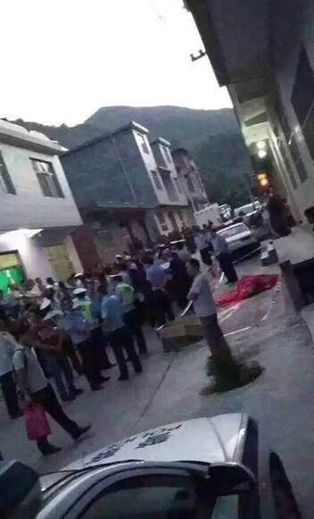 一家5口當(dāng)街被殺
