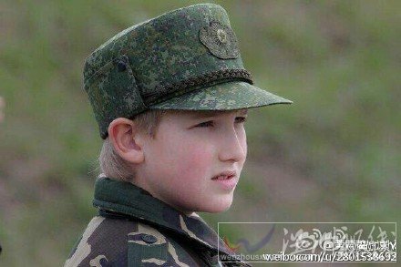 白俄羅斯總統(tǒng)兒子參加閱兵式
