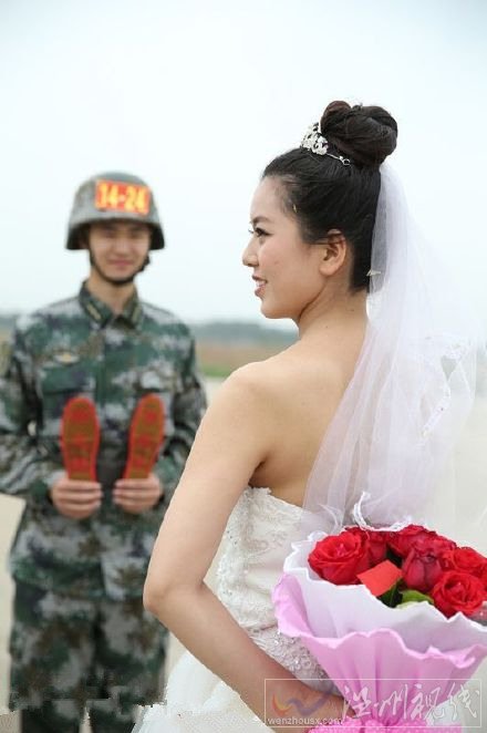 70周年閱兵的戰士集體求婚