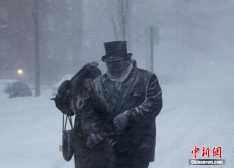 美國超級暴風雪凍死人