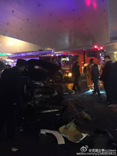 熊大直播出車禍烈