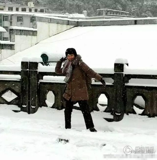 范冰冰新片演村婦