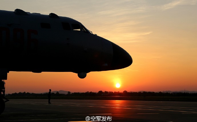 中國空軍多型戰機南海巡航