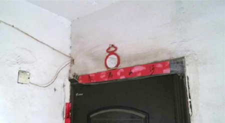 爭(zhēng)風(fēng)水樓道斗法