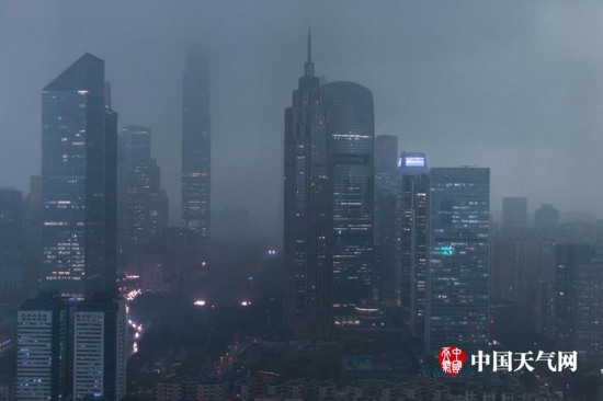 廣州雷雨大風強對流天氣