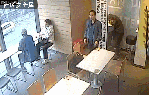 小偷對贓物拜三拜