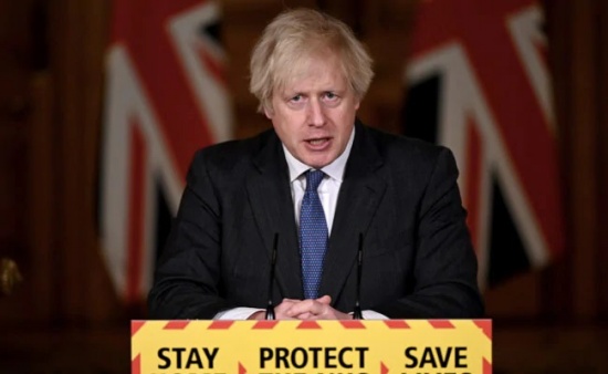 英國首相說“學(xué)會與病毒共存” 控制不住疫情放棄抵抗了