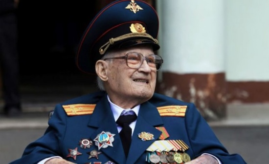 102歲俄羅斯二戰老兵戰勝新冠病毒