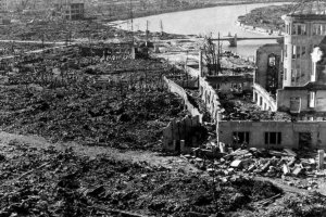 日本紀(jì)念廣島原子彈
